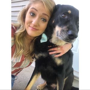 Meet your Posher, Laura